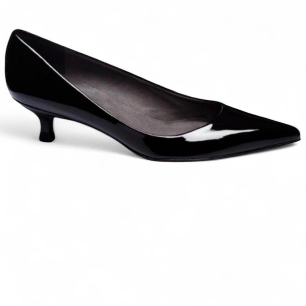 Stuart Weitzman Poco Pump Black Patent Leather Pointed Toe Kitten Heel Vintage